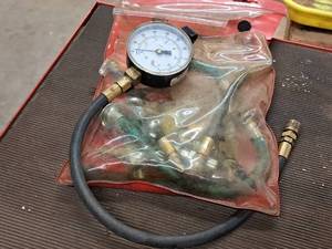 lot 871 image: Oil Pressure Check Kit