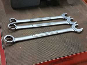lot 884 image: Lot of (3) Craftsman Combination Wrenches - 1516, 1, 1-116
