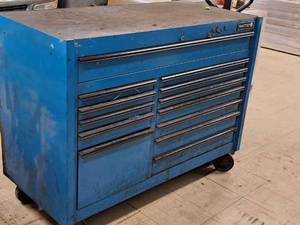 lot 818 image: Matco Rolling Tool Chest
