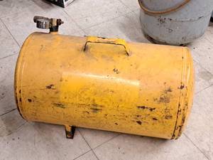 lot 893 image: Portable Air Tank