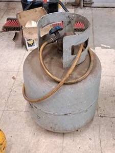 lot 894 image: Refrigerant Tank (Full)