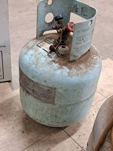 lot 895 image: Refrigerant Tank (Full)