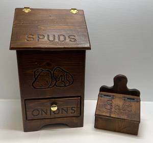 lot 18 image: Vintage Wood SALT , SPUDS & ONION Boxes