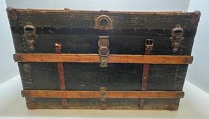 lot 22 image: Antique Travel Trunk 36W x 12D x 23T