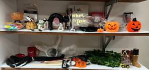 lot 69 image: Misc. Vintage Halloween & More