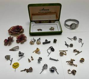 lot 81 image: Vintage Pins & More