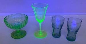 lot 89 image: Vintage Misc. Uranium Glassware