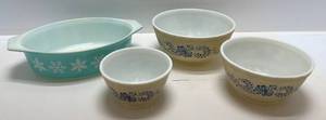 lot 95 image: Vintage Pyrex Mixing Bowls & More