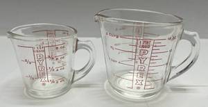 lot 96 image: Vintage Pyrex Measuring Cups