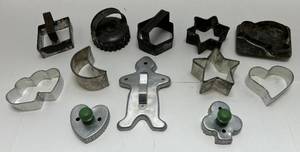 lot 122 image: Antique & Vintage Cookie Cutters