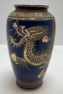 lot 135 image: Vintage Japanese Colbalt Blue Vase W Hand Painted Dragon 6 14