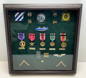 lot 139 image: Vintage Military Metals Framed Behind Glass 18 x 18 Shadow Box