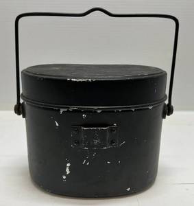lot 143 image: WWII Japanese Army Mess Tin
