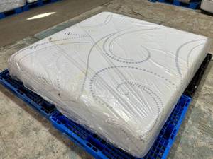 lot 10 image: 12 Medium Firm Memory Foam King Mattress