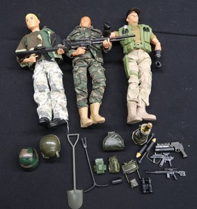 3 GI JOE DOLLS WITH ACCESSORIES