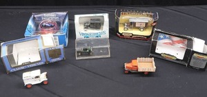 VARIETY OF HOT WHEEL AND MATCHBOX CARS