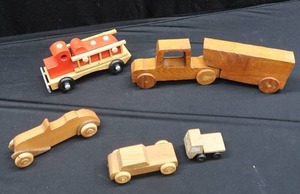  VINTAGE RED FIRETRUCK SPORTS CARWOODEN
