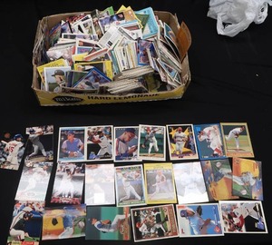 BASEBALL COLLECTORS  CARDS