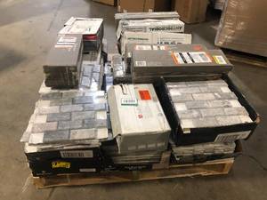 lot 1 image: Pallet of Mixed Assorted Flooring Various Models and Conditions Customer Returns See Pictures