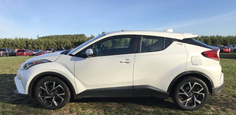 lot 1 image: 2018 Toyota C-HR XLE Premium
