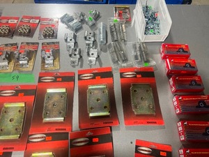 lot 59 image: TRAILER PARTS