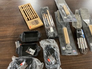 lot 125 image: GRILLING UTENSILS