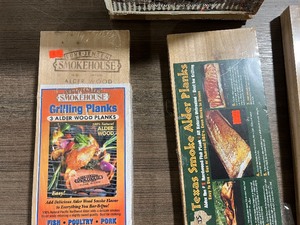 lot 121 image: GRILLING PLANKS & SMOKE BOMS