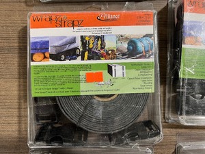 lot 137 image: RATCHET STRAPS & WRAPS