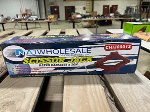 lot 128 image: 2 TON SCISSOR JACK