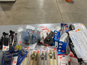 lot 114 image: PLASTIC UTENSILS, KNIVES, AND GRILL ACCESORIES