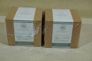 lot 83 image: 2 6oz Begonia and Bench Candles -Belearic Sands, Mint Twist