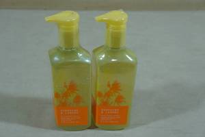 lot 136 image: 2 Bottles Bath & Body Works Gel Hand Soap -Sunshine & Lemons