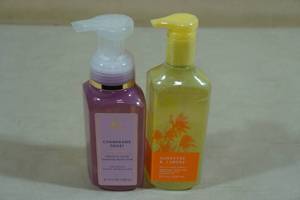 lot 137 image: 2 Bottles Bath & Body Works Hand Soap -Champagne Toast, Sunshine & Lemons