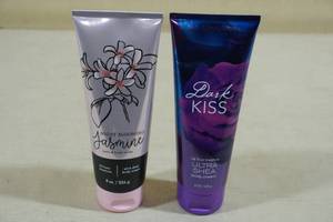lot 138 image: 2 Bottles Bath & Body Works Lotion -Jasmine, Dark Kiss