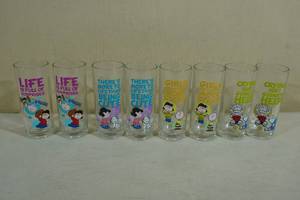 lot 157 image: 8 Collectors Peanuts Gang Glasses