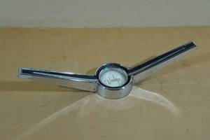 lot 201 image: 1964 Dodge Golden Anniversary Horn Ring