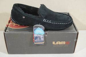 lot 219 image: Lamo Womens Calli Moc Slipper -Size 10