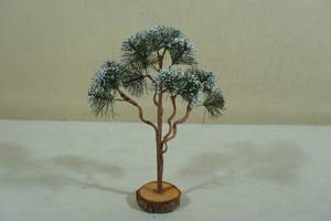 lot 258 image: Christmas Village Accessory