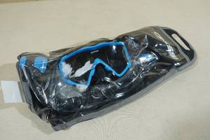 lot 274 image: Cressi Pano 3 Snorkel Set BlackBlue
