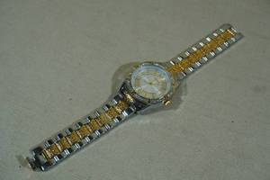 lot 305 image: Elgin Mens Wrist Watch