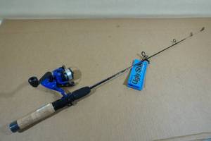 lot 314 image: Ugly Stik Ice Runner 36 Ice Fishing Pole with Shakespeare Reel