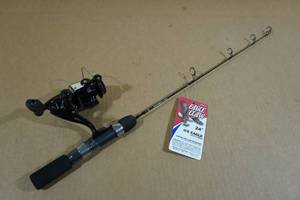 lot 315 image: Eagle Claw Ice Eagle 24 Ice Fishing Pole