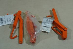 lot 346 image: 3 Mini Load Binders 3.5 375lb