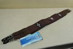 lot 372 image: Professionals Choice SMx English Saddle Girth Size 42