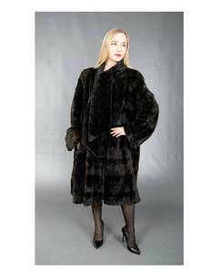 lot 1E image: Ladies&nbspGerman&nbspRanch&nbspDyed&nbspSheared&nbspMink Coat -&nbsp4XL