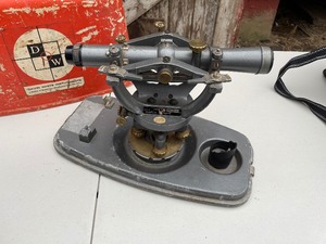 lot 7 image: David White Instruments Model 8300 Surveyors Level with Case - Manufactured by Realist Inc.