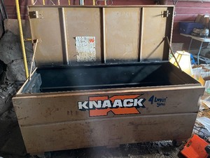 lot 80 image: Knaack Wheeled Job Box Storage Bin 5L
