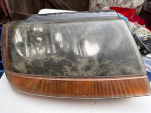 lot 58 image: Headlight Assembly