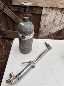lot 63 image: Cutting Torch