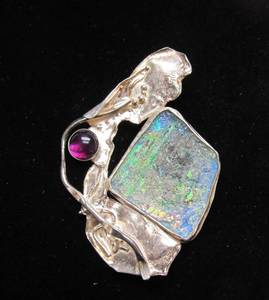 lot 30 image: Beautiful Signed Jackie Cohen Sculptural Modernist Brooch Pendant wRoman Glass 